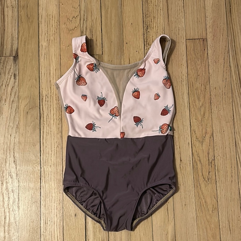 Lucky Leo strawberry leotard